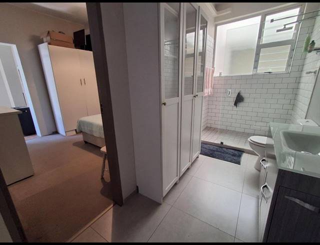 2 BEDROOM APARTMENT FOR SALE IN SEA POINT